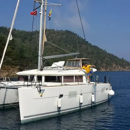 Comedy Botel *